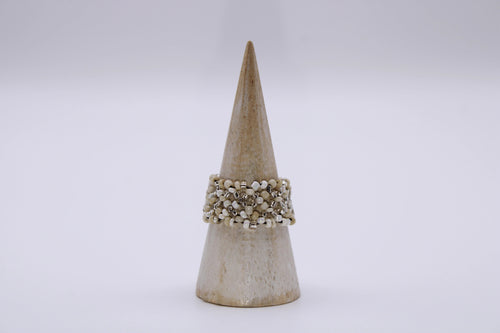 Anello Lumina – Anello in perline lavorate a mano Surya