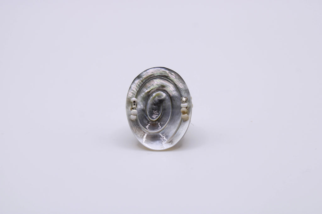 Anello Luce – Anello in madreperla lavorata a mano Surya