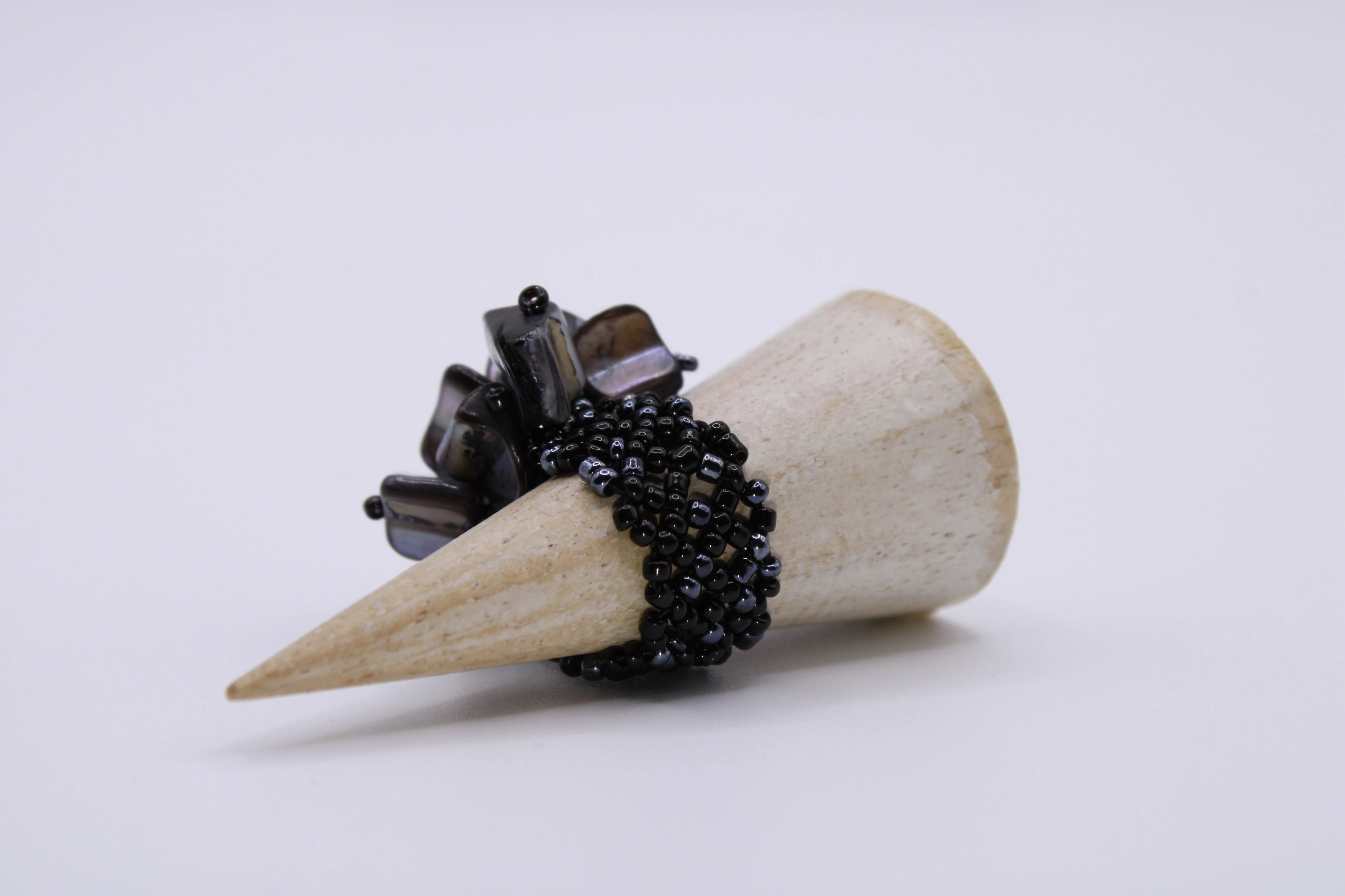 Anello Madreperla – Anello con elementi in madreperla Surya