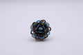 Anello Rosa – Anello in perline con struttura floreale Surya