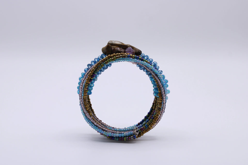 Bracciale Spirale – Bracciale avvolgente in perline lavorate a mano Surya