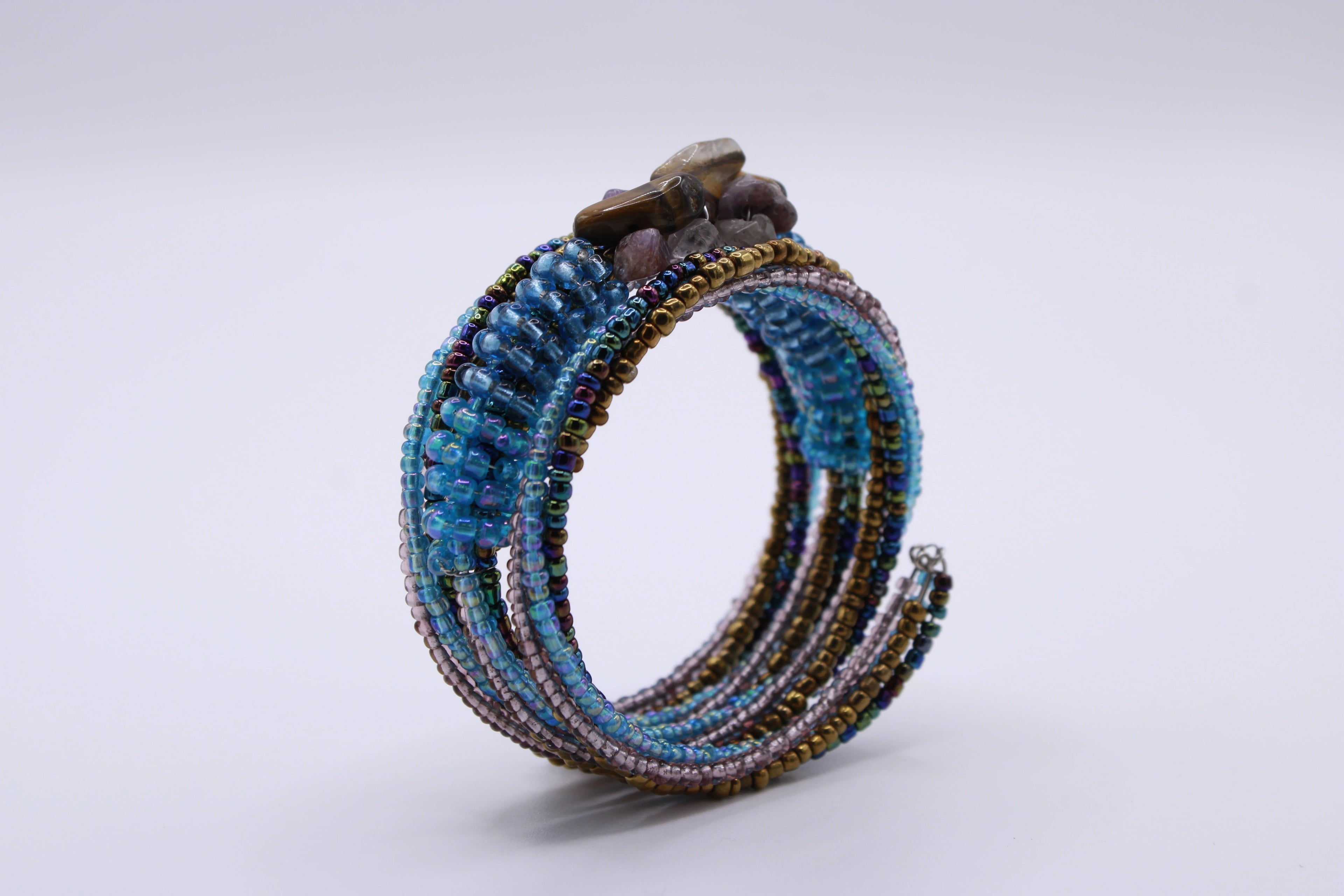 Bracciale Spirale – Bracciale avvolgente in perline lavorate a mano Surya