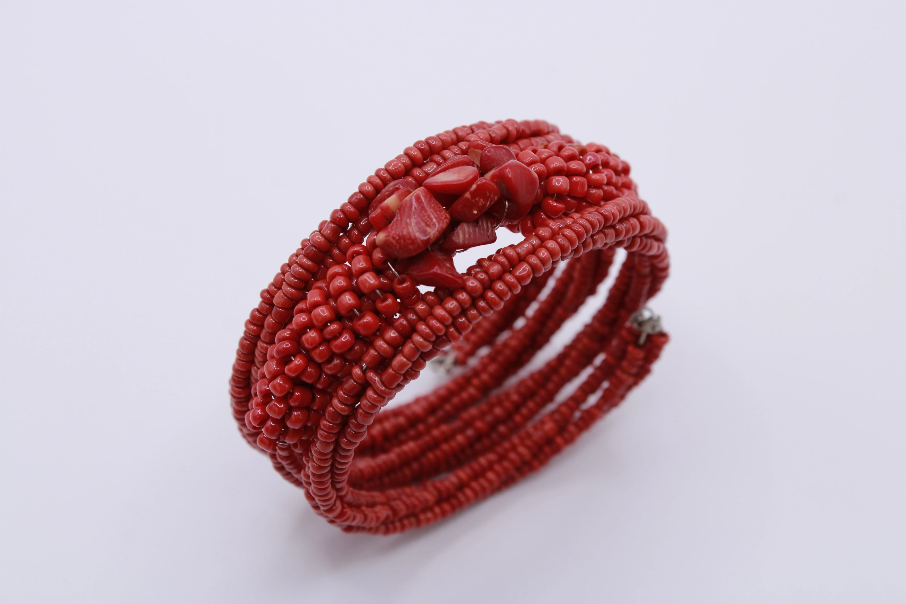 Bracciale Spirale – Bracciale avvolgente in perline lavorate a mano Surya