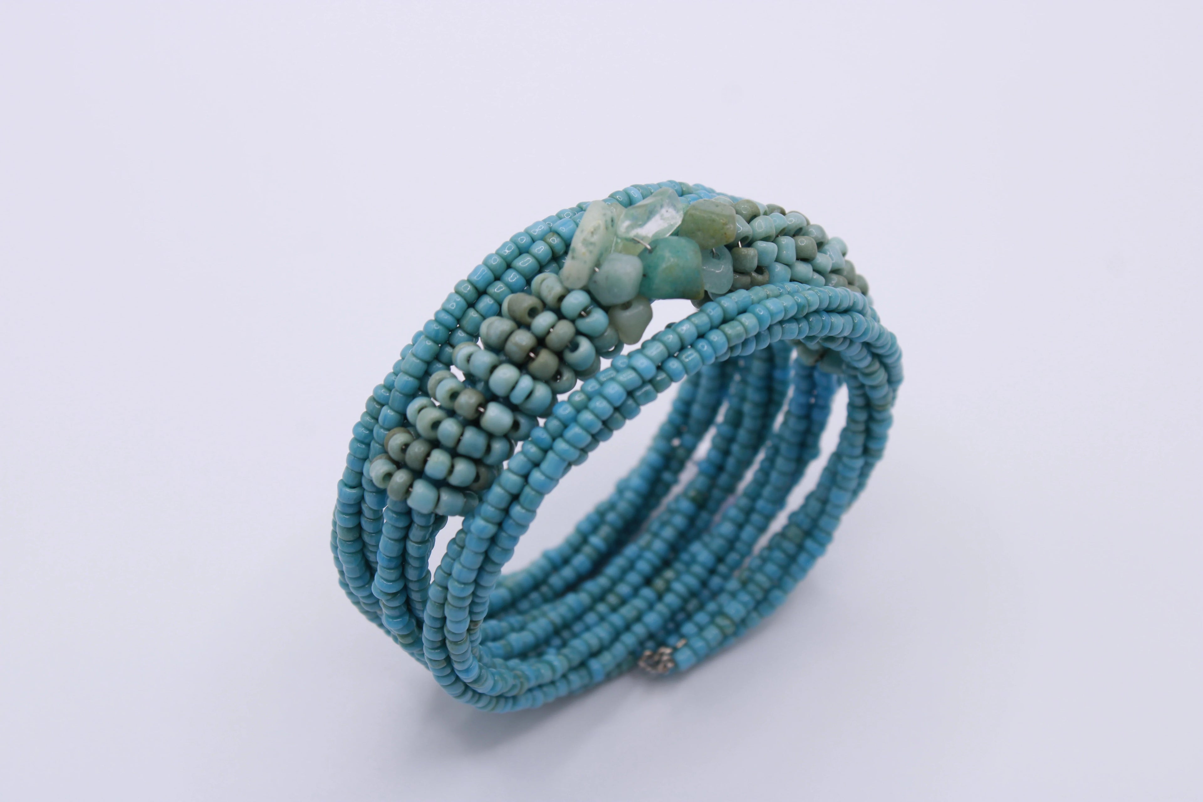 Bracciale Spirale – Bracciale avvolgente in perline lavorate a mano Surya