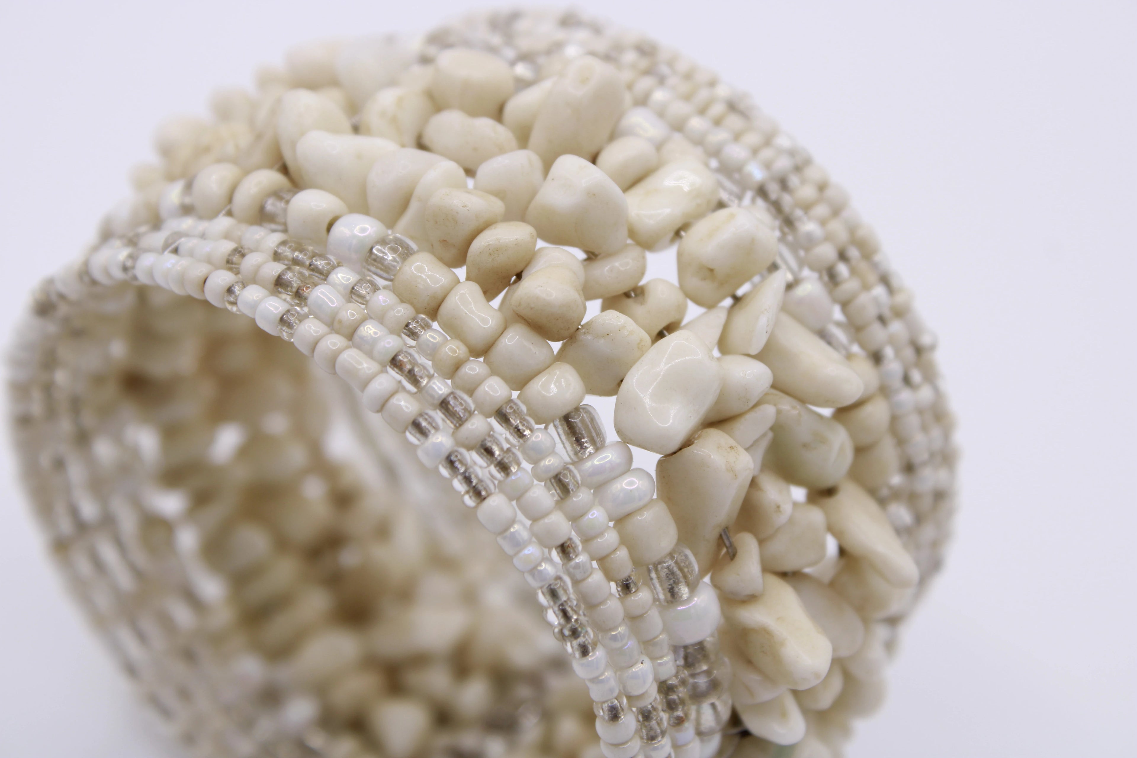 Bracciale Stone – Bracciale rigido con pietre naturali Surya