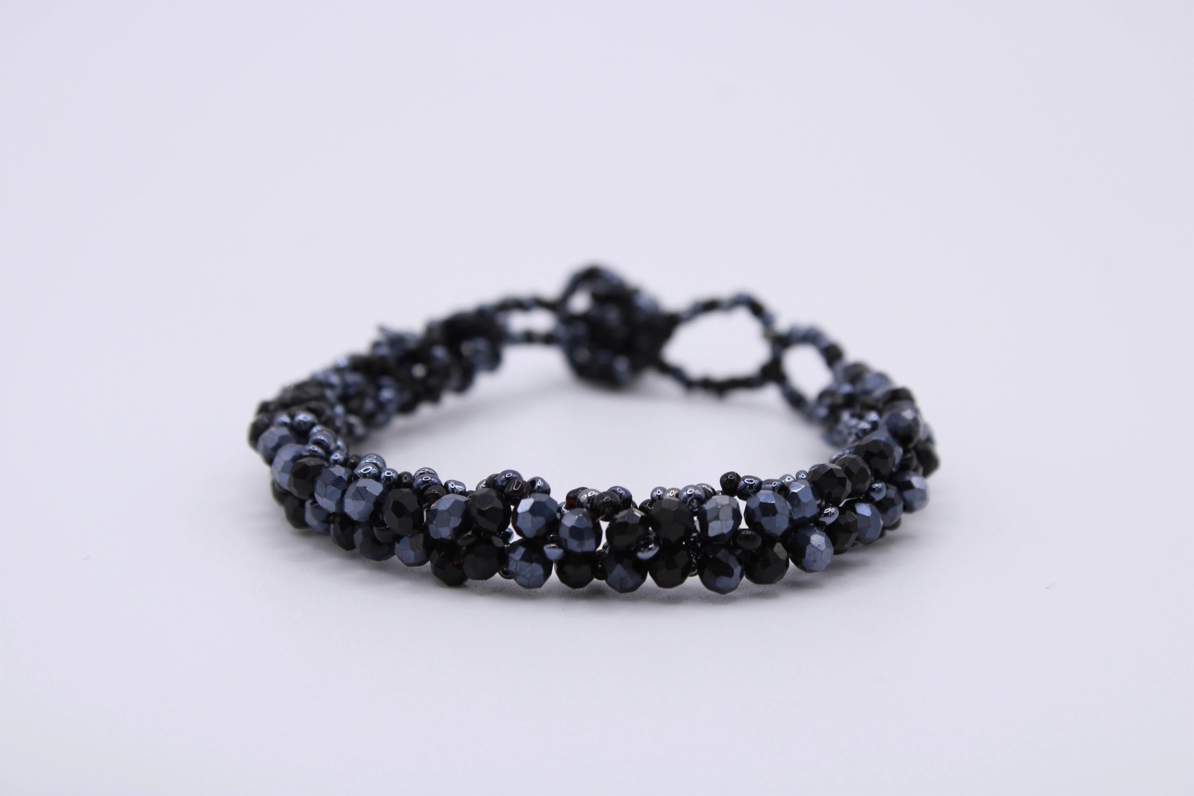 Bracciale Astra – Bracciale con cristalli intrecciati Surya