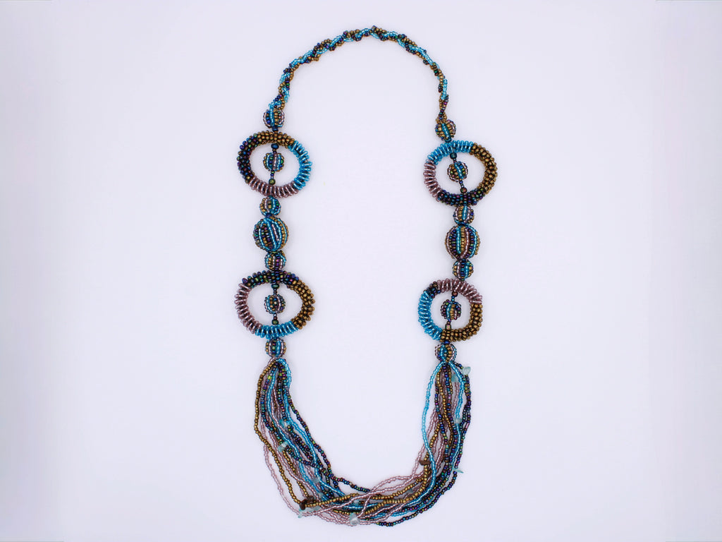 Collana Legame – Collana in perline con elementi intrecciati Surya