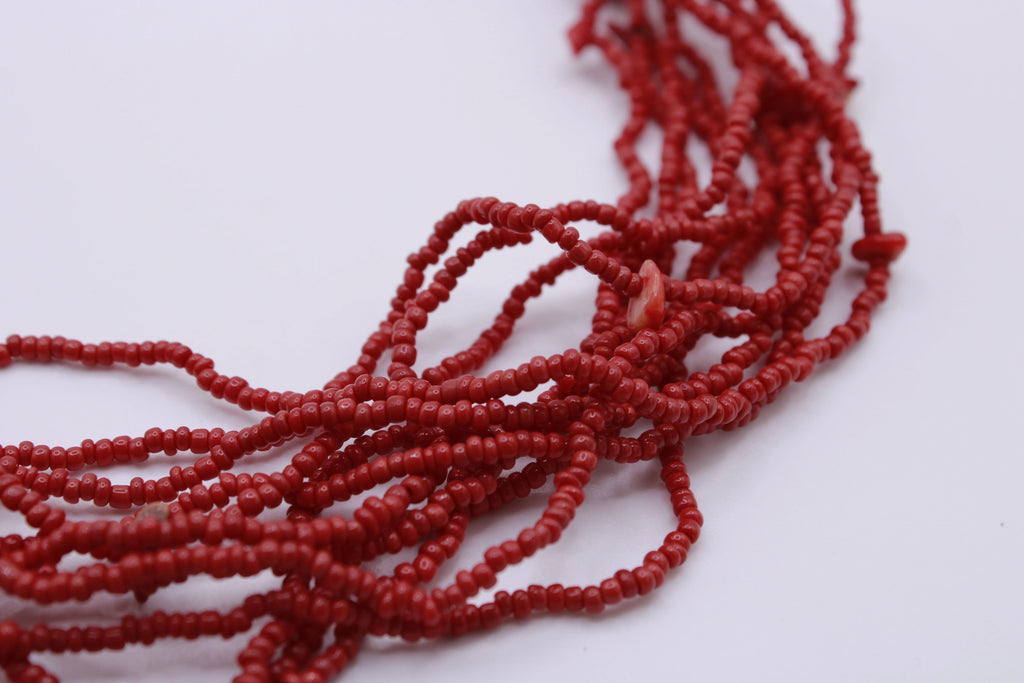 Collana Legame – Collana in perline con elementi intrecciati Surya