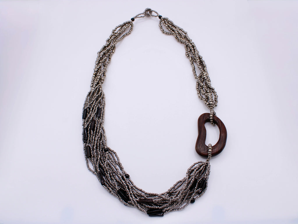 Collana Goccia – Collana multifilo con inserto in legno ebano Surya