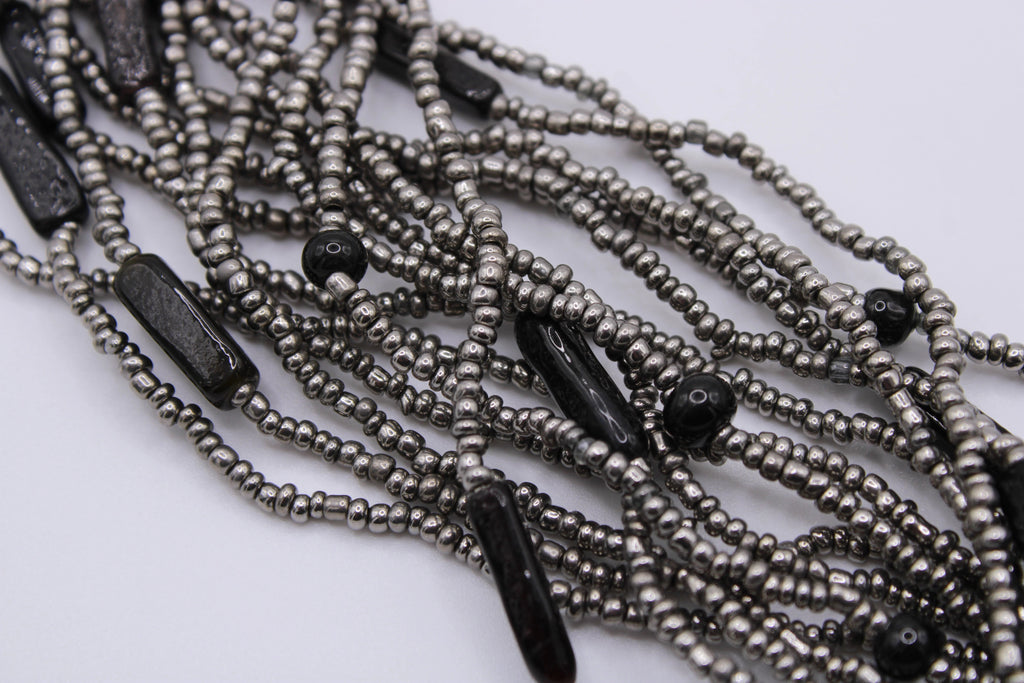 Collana Goccia – Collana multifilo con inserto in legno ebano Surya