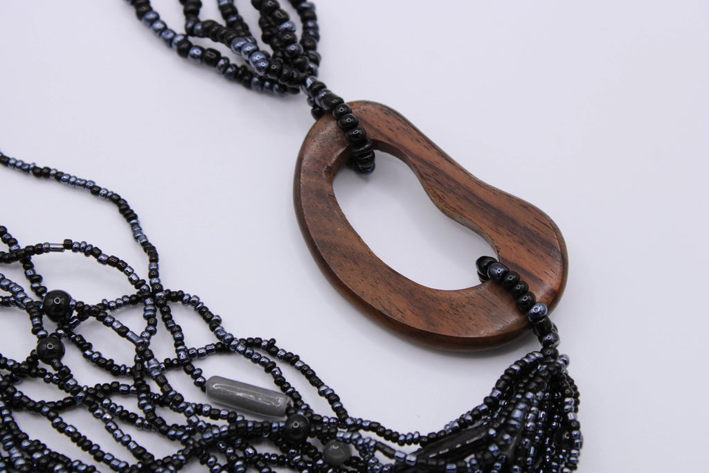 Collana Goccia – Collana multifilo con inserto in legno ebano Surya