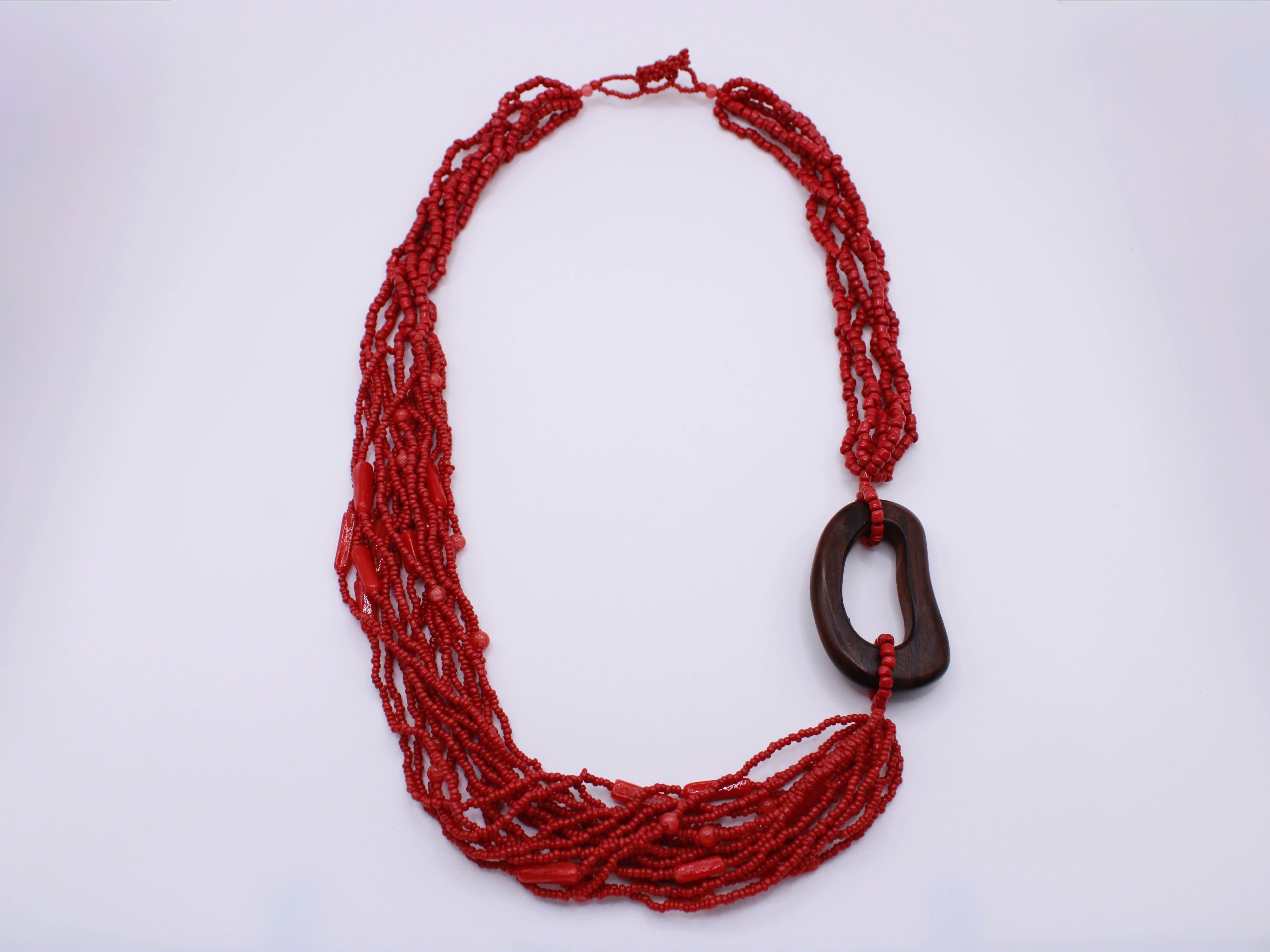 Collana Goccia – Collana multifilo con inserto in legno ebano Surya