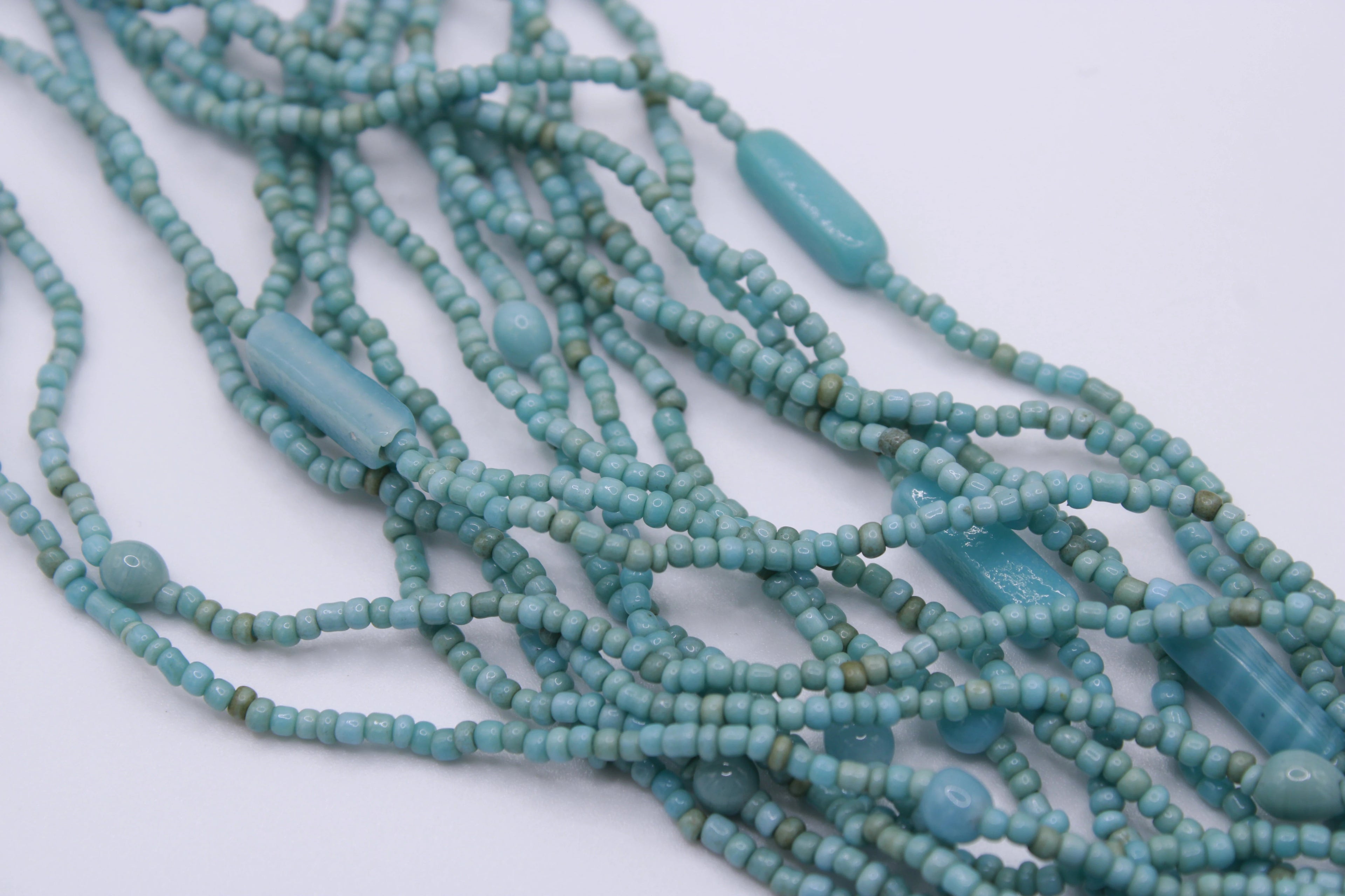 Collana Goccia – Collana multifilo con inserto in legno ebano Surya