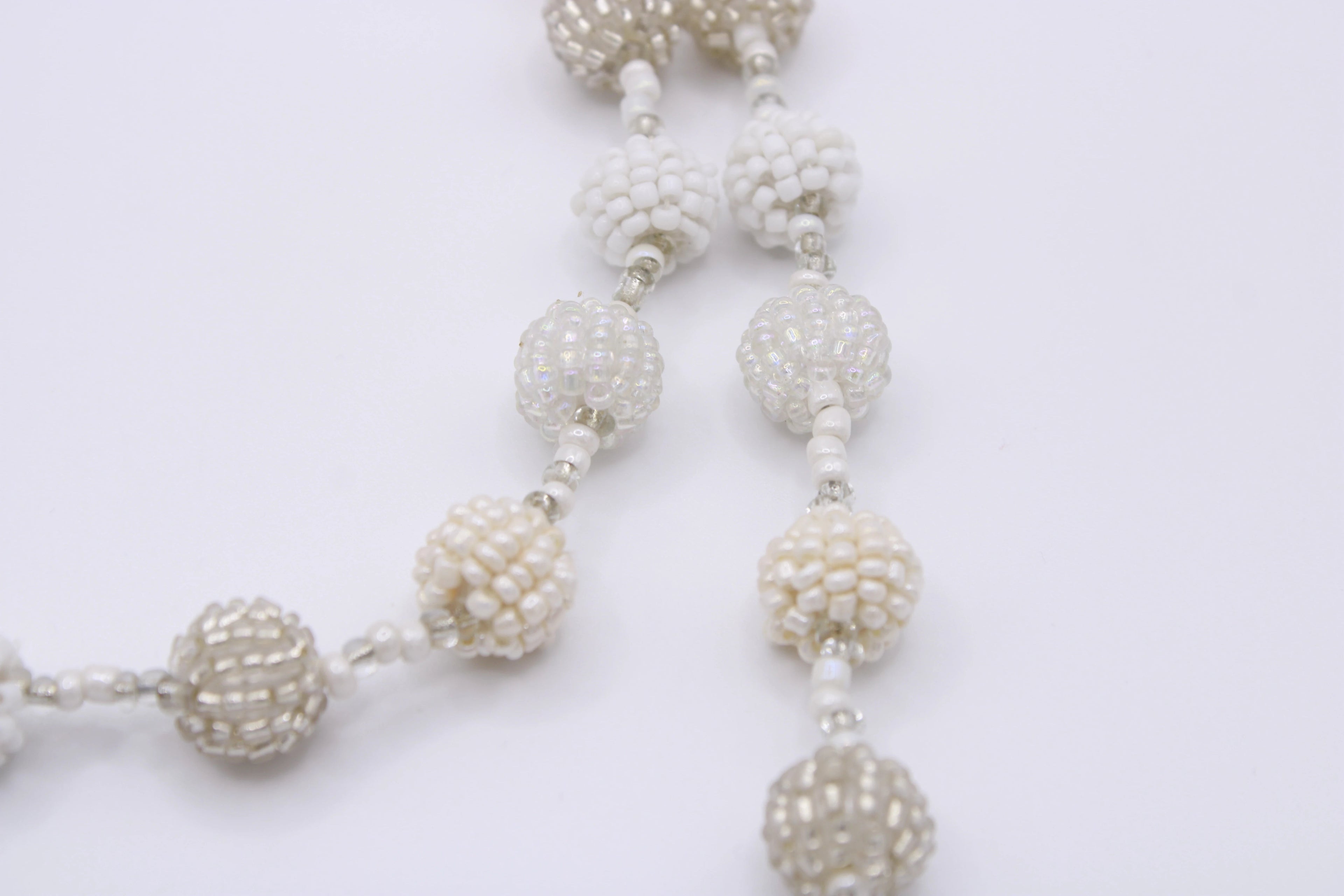 Collana Sfere – Collana lunga in perline con sfere Surya