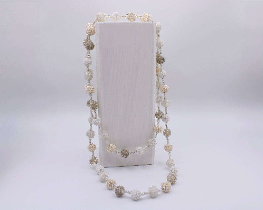 Collana Sfere – Collana lunga in perline con sfere Surya