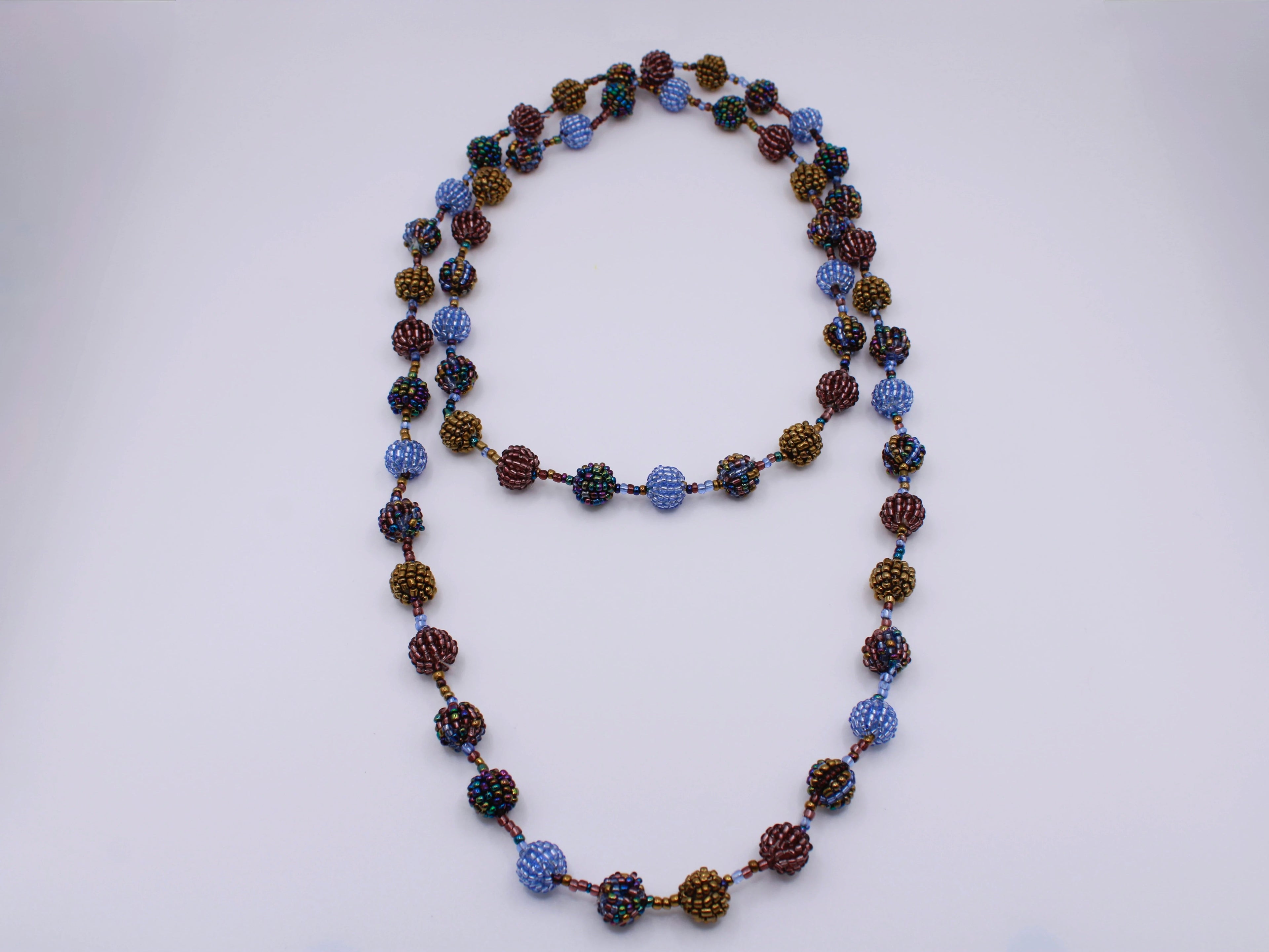 Collana Sfere – Collana lunga in perline con sfere Surya