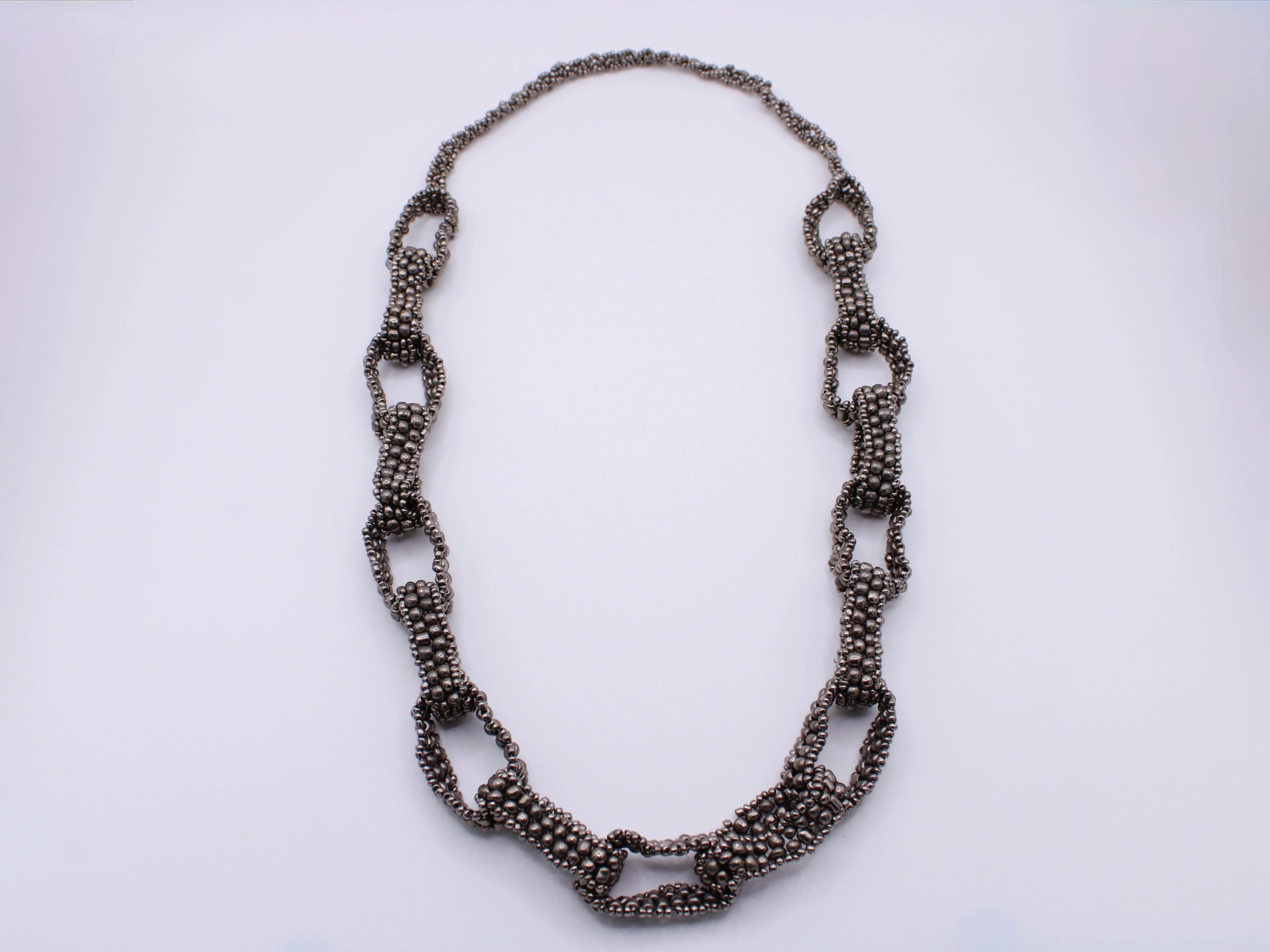 Collana Unione – Collana con design catena in perline Surya