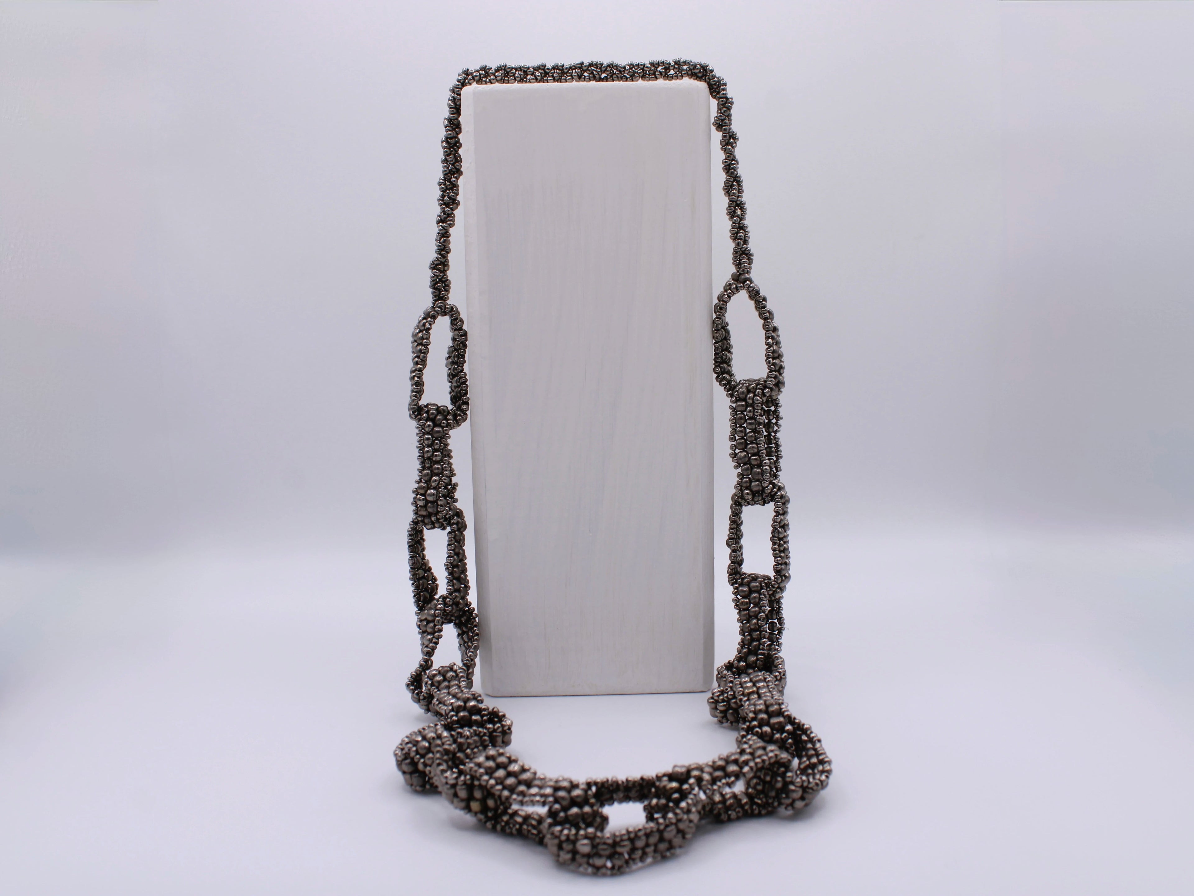 Collana Unione – Collana con design catena in perline Surya