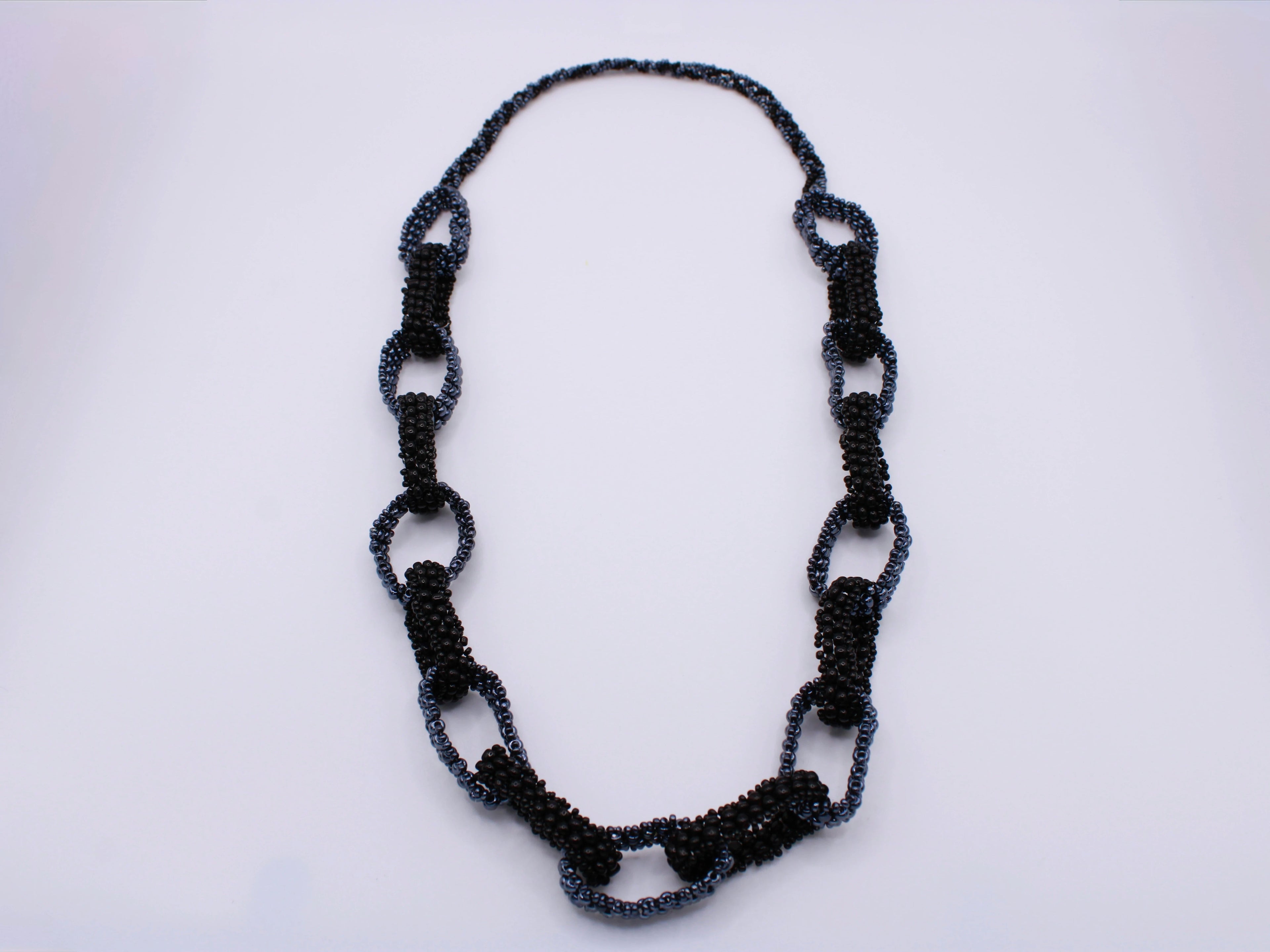 Collana Unione – Collana con design catena in perline Surya
