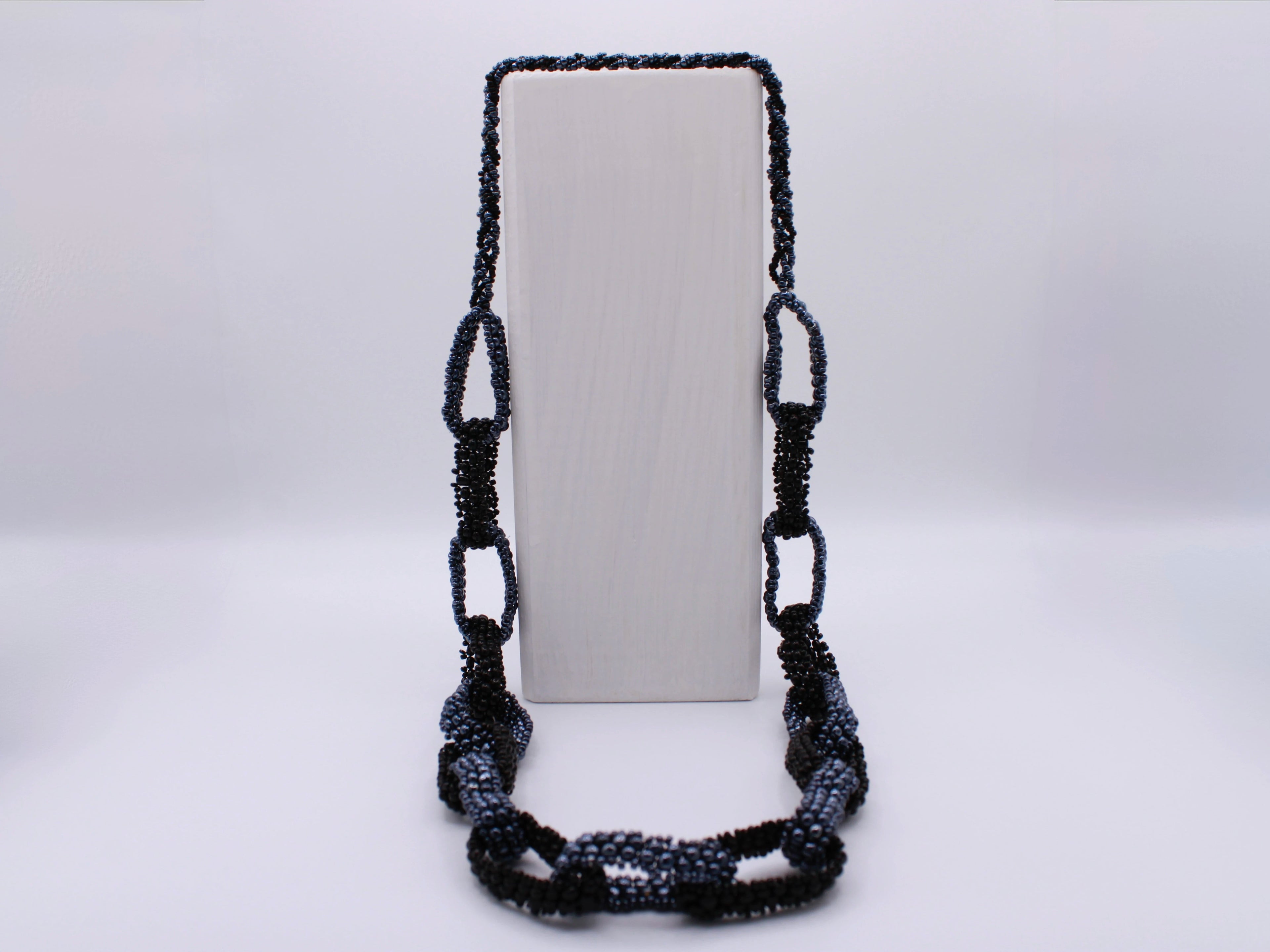 Collana Unione – Collana con design catena in perline Surya