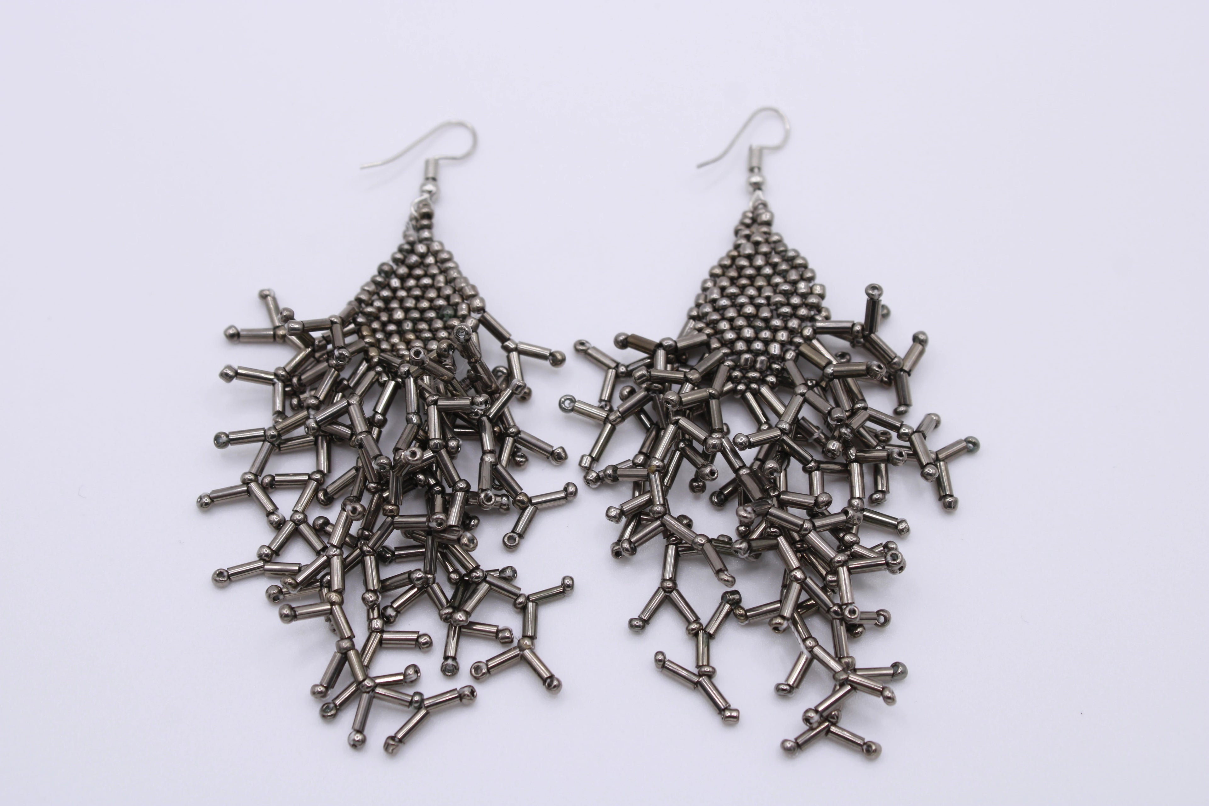 Orecchini Sparkling - Orecchini in perline design dinamico Surya